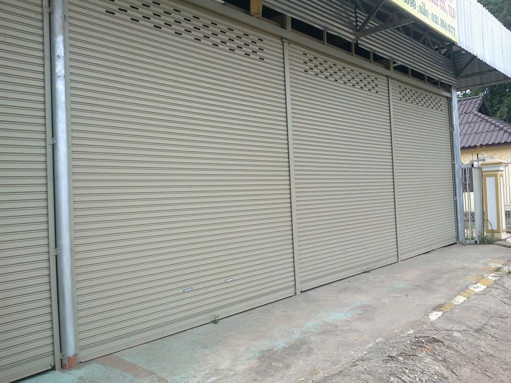 cửa cuốn đài loan lá 9 dem dày 0.9mm thành phẩm