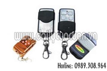 Remote cửa cuốn mã nhảy hay mã gạt tốt hơn?