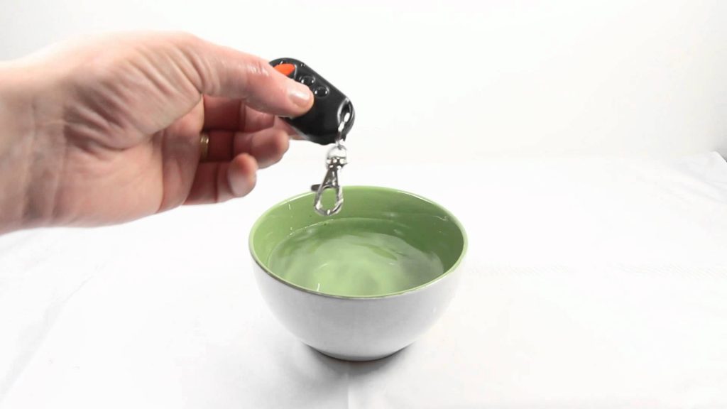 Remote cửa cuốn có làm giả được không 3