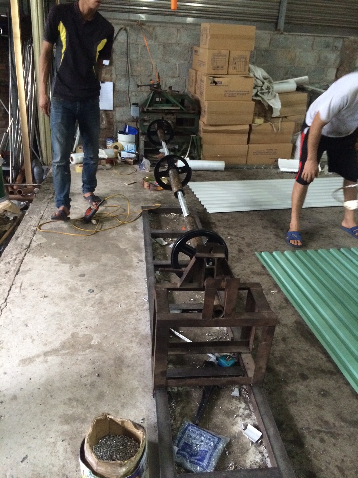 Chuyên sản xuất cửa cuốn tấm liền giá tốt